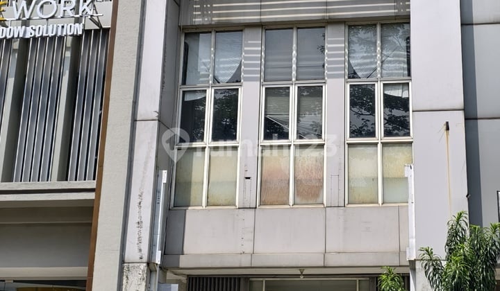 Disewakan Ruko Rapi 3,5 Lantai Siap Pakai di Alam Sutera, Tangerang