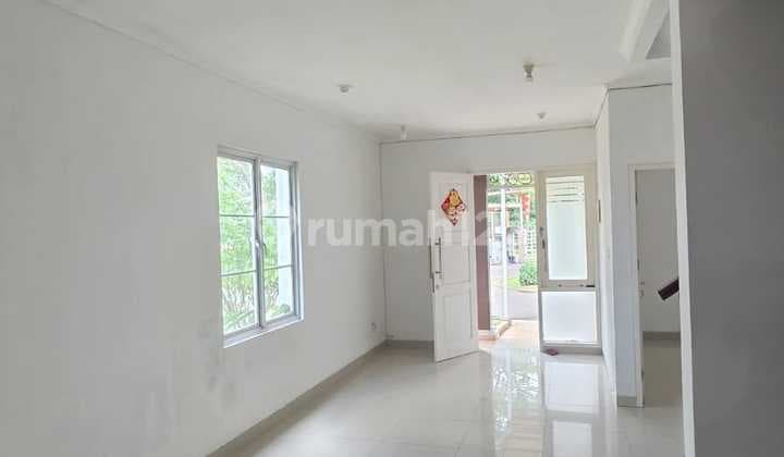 Hook House in Michelia Cluster, Gading Serpong, Tangerang