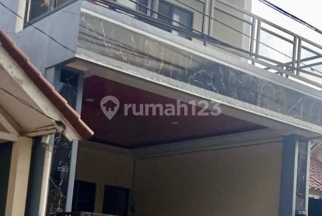 Rumah 2 Lantai Bonus AC di Serpong Regency Melati Mas, Tangerang Selatan