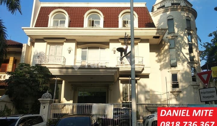 GEDUNG SENOPATI JAKARTA SELATAN