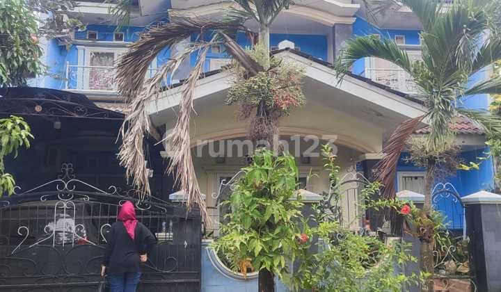 ACR BANTEN... A Futuristic 2-Story House. (KOTA SERANG BARU PERMATA HIJAU BLOCK B. 106 Banjaragung Village, Cipocok Jaya Subdistrict, Serang, Banten Province)