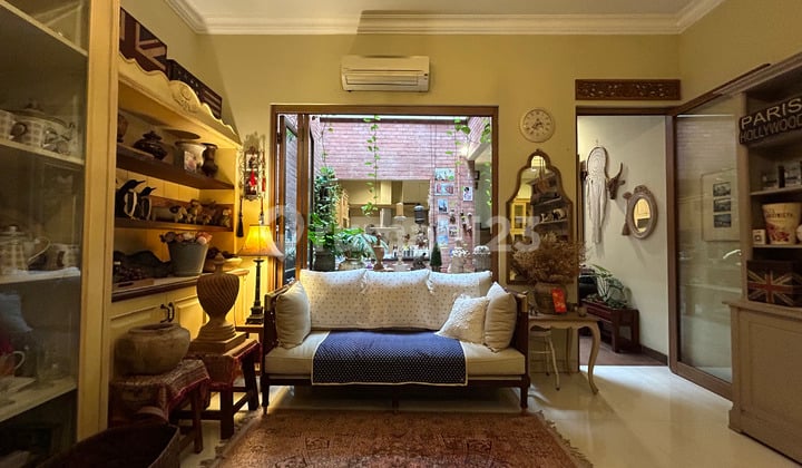 Di Jual Rumah Nyaman dan Strategis Jl. Industri-Angkasa Pura , Deket PRJ Kemayoran