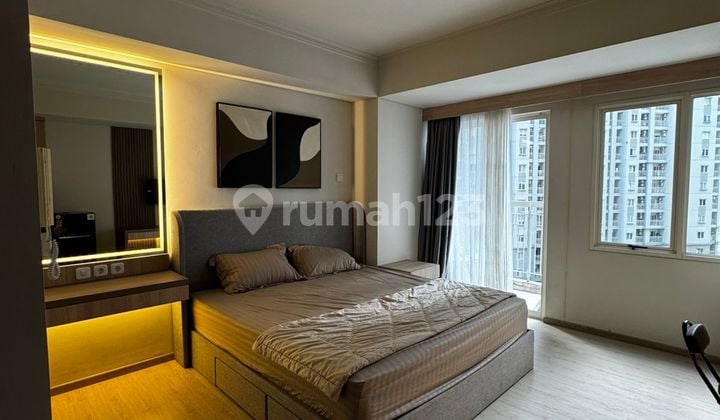 Sewa Bulanan Studio Full Renovasi Lantai Rendah, Royal Mediterania Garden Tanjung Duren, Lokasi Strategis Dekat Mall, Kantor,, Universitas