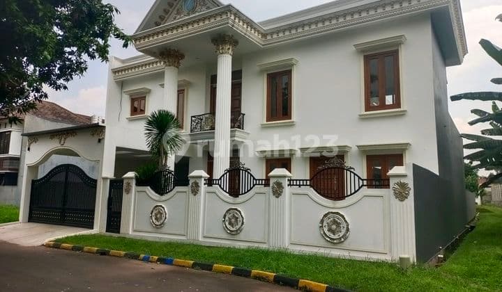 Luxurious 2-Story House with Swimming Pool in Puspita Loka, BSD