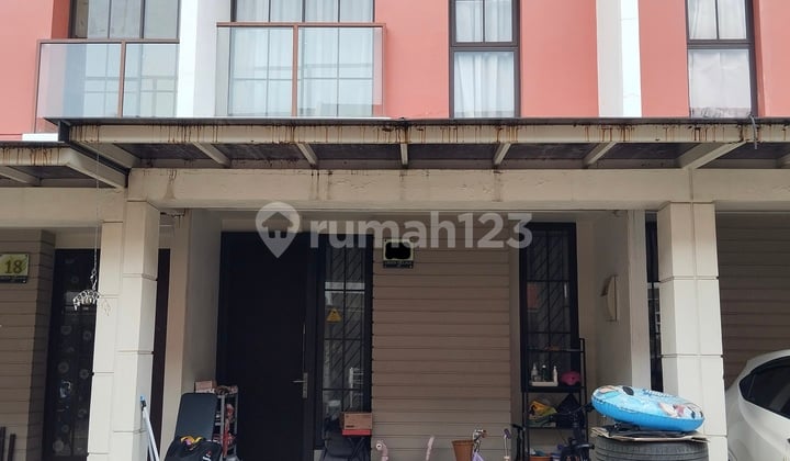2-Story Semi-Furnished House in Green Valley Housing, Tangerang