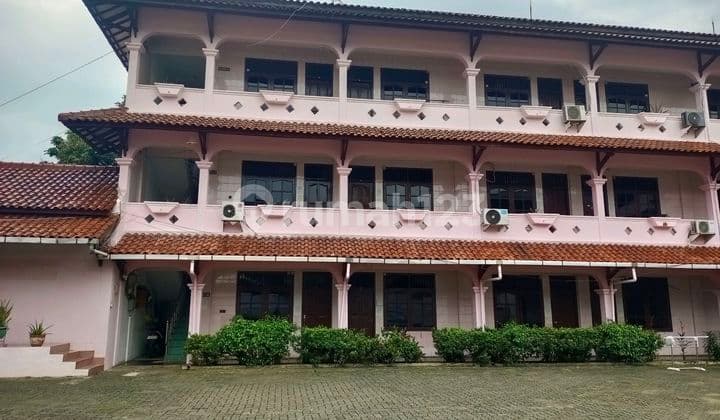 Tanah Berikut Bisnis Kos-Kosan Dekat Universitas Indonesia