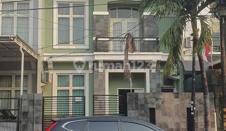 House in Taman Semanan Indah, Strategic Location, Negotiable