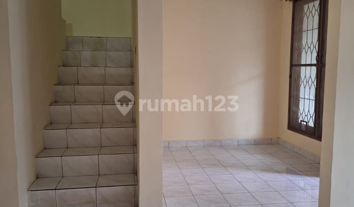 Rumah Siap Huni di Daan Mogot Tampak Siring Timur Lokasi Strategis