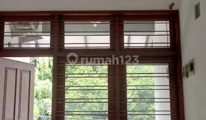 Hunian Nyaman dan Elegan di Lokasi Strategis, Desain Modern, Lingkungan Asri, Akses Mudah ke Pusat Kota