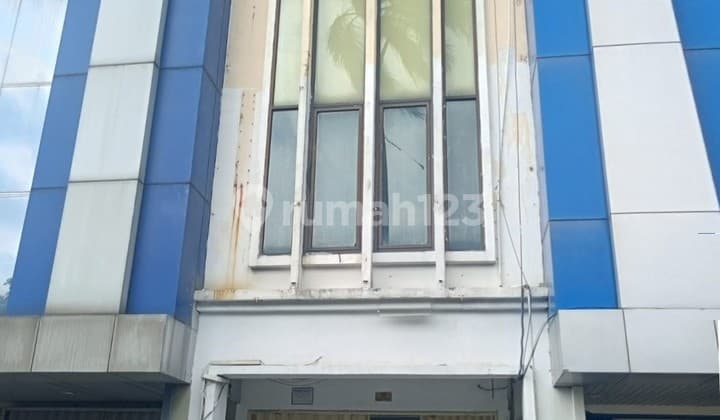 Ruko rapih, 3 Lantai siap pakai depan Mall Daan Mogot