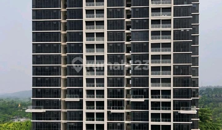 Lebak Bulus Apartment with Balinese Ambiance, Comfortable and Green Veranda Lebak Bulus