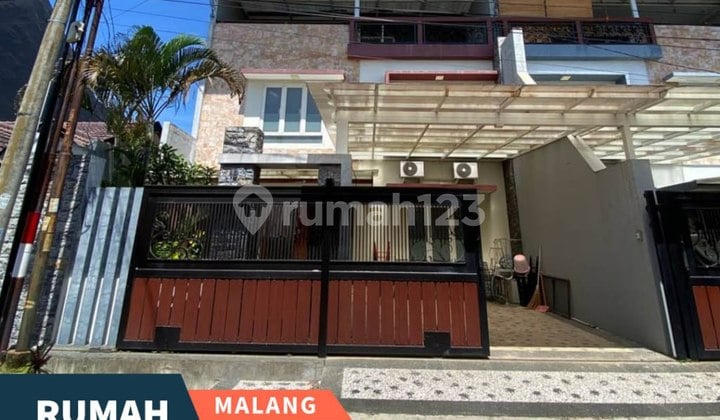 Rumah Modern Plus Rooftop View Gunung Cakep di Borobudur, Lowokwaru Malang
