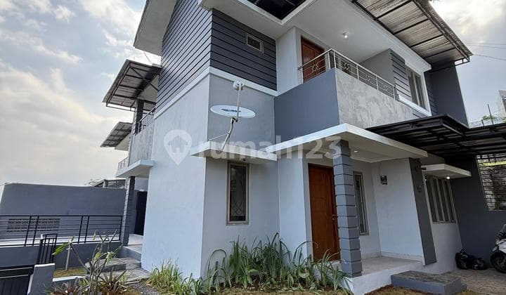 Rumah Villa 2,5 Lantai Cilengkrang Atas Bandung