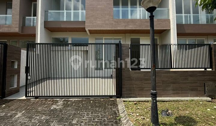 Dijual Rumah Baru Mewah di Citraland Utama Spec Premium