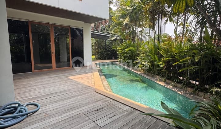 Rumah Brand New di Mandala Kuningan Jakarta Selatan