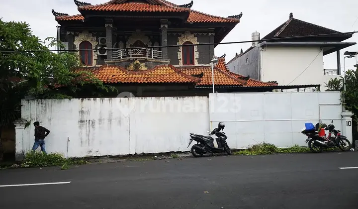 For Sale 2-Story House in Tukad Batanghari, South Denpasar