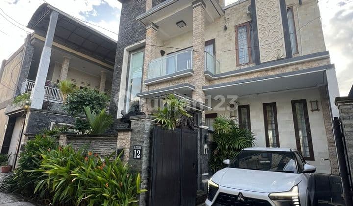 Disewakan Villa Fullfurnish 3Lantai Didenpasar Selatan
