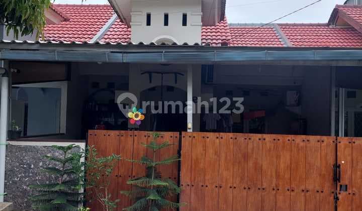 Dijual Rumah Strategis Di Grand Galaxy Bekasi