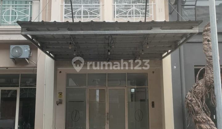 Disewakan Ruko Grand Galaxy , Rapi Siap Pakai di Area Komersil