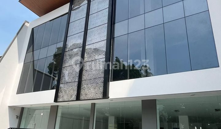 For Sale and For Rent New 3.5-Story Building Suitable for Offices, Clinics, and Schools in Duren Sawit, East Jakarta.