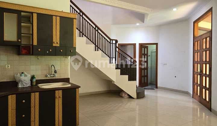 Disewakan Rumah 2Lt Batununggal Cluster Bandung