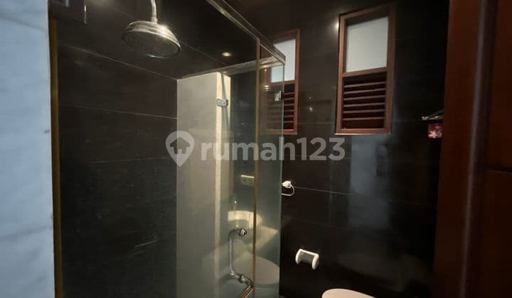 Rumah 2 Lantai Hook || Dekat Mall Pesona Square