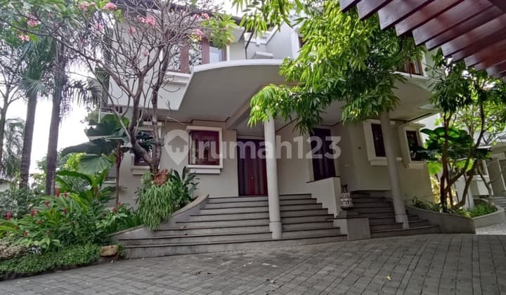 Disewakan Rumah Townhouse Minimalis Modern 4 Kamar Tidur