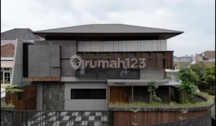 Dijual New 100% Tropical House With Waterfall Manyar Kertoadi Surabaya