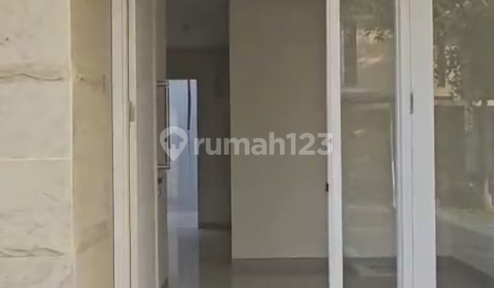 Translation: For Rent New Minimalist Empty House in Greenlake Citraland Housing