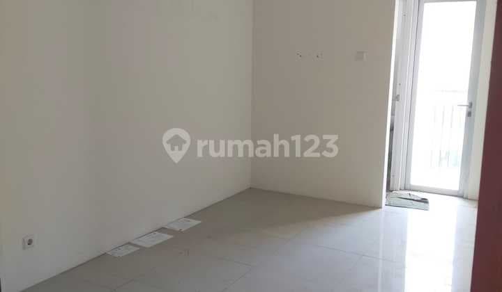 For Rent: Gunawangsa Merr Studio Apartment Unit, Unfurnished