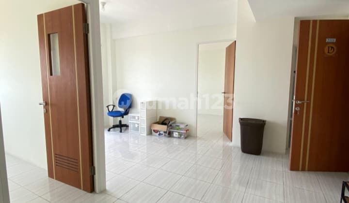 Disewakan Murah‼️Unit Apartemen Puncak Dharmahusada 2Br Kosongan + 1Ac& Lemari Es