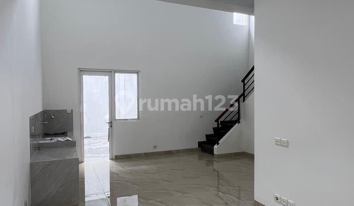 Dijual Cepat Rumah di Cluster Topaz Timur 6 Hijau Golf, Gading Serpong