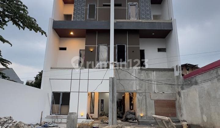 DIJUAL CEPAT RUMAH BARU DI KAV DKI JL. CENDANA