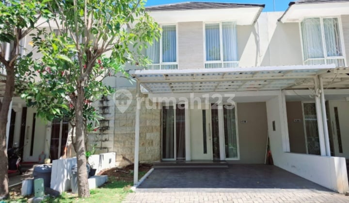 Rumah 2 Lantai Hunian Yang Tenang Greenlake Citraland