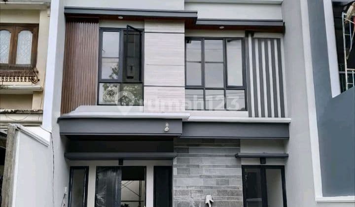 Rumah 2 Lantai Araya Galaxy Bumi Permai Surabaya