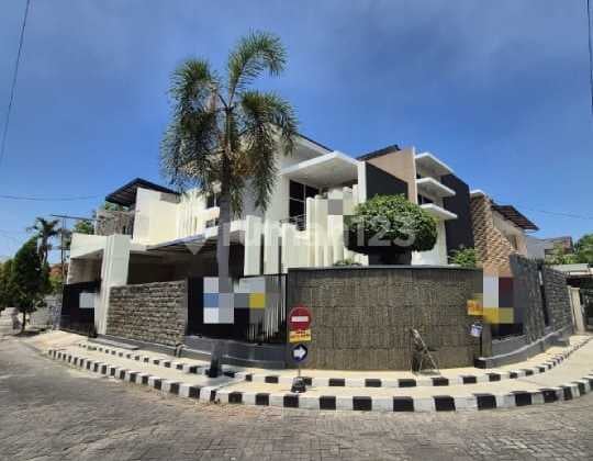 Rumah 2 Lantai Darmo Permai Selatan Lingkungan Nyaman dan Tenang Dekat dengan Superindo