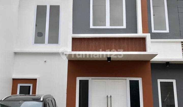 Dijual Rumah 2 Lantai – siap huni sangat terawat sangat strategis di Bintaro!