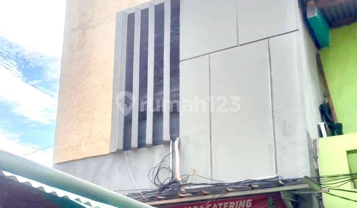 For Sale 2-Story House - Strategically Located in East Cengkareng, West Jakarta, Adjacent to Airport Toll Road, Puri Kembangan Toll Road & Station