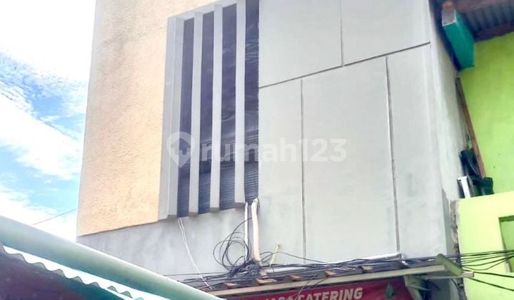 For Sale 2-Story House - Strategically Located in East Cengkareng, West Jakarta, Adjacent to Airport Toll Road, Puri Kembangan Toll Road & Station