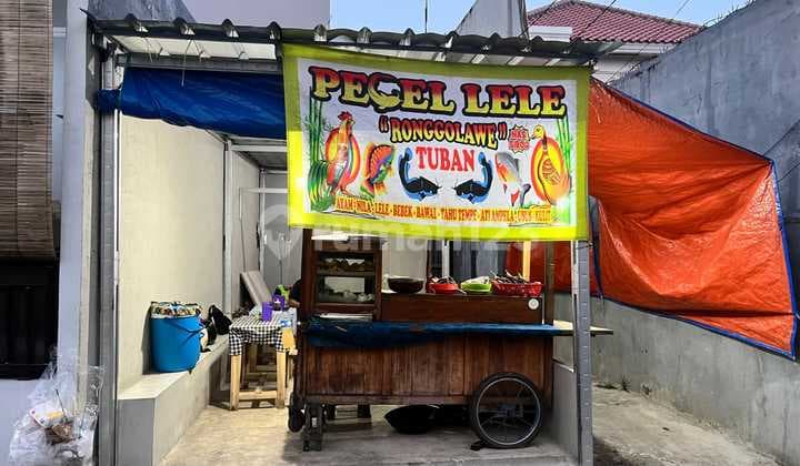 Disewakan Lapak / Tempat Usaha Strategis Pinggir Jalan Raya (Akses Mobil) Tegal Parang Selatan, Mampang Prapatan - Jakarta Selatan,Cocok untuk Usaha Makanan & Minuman - Lokasi Ramai!