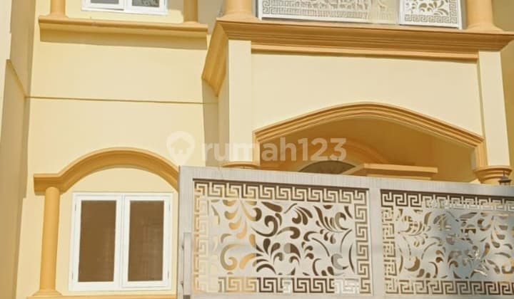 Dijual Cepat - Rumah 2 Lantai Siap Huni Lokasi Belakang Super Indo - Jl. Raya Hankam (Ujung Aspal) Jarak ke Jalan Raya Hanya ±30-50 Meter