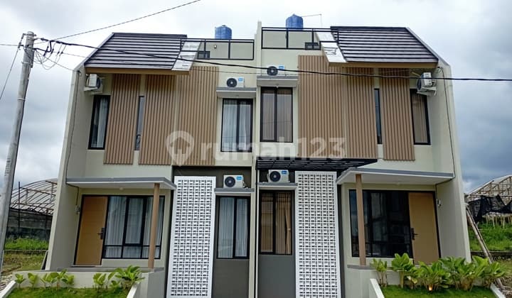 Villa Modern dengan Kolam Renang & Rooftop