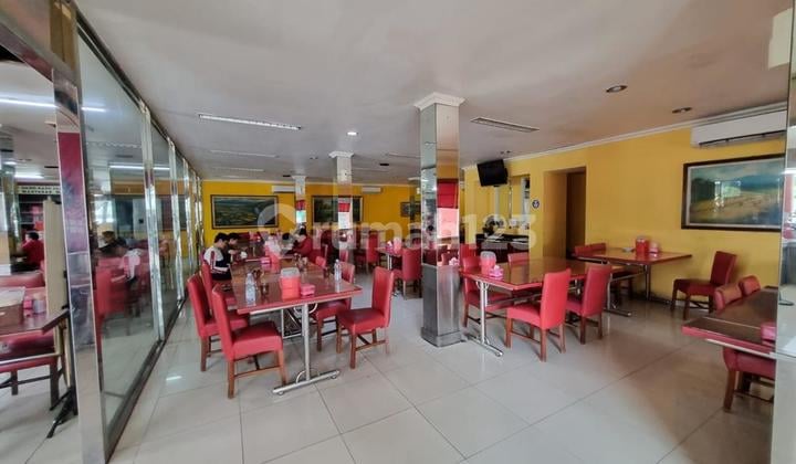 Bangunan eks Resto Padang Lokasi Jalan Raya Bintaro Sektor 1