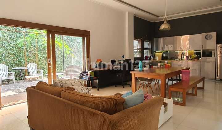 Rumah Bagus dan Siap Huni di Lokasi Bintaro Sektor 9