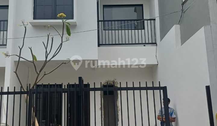 Rumah BrandNew Dekat Akses KRL dalam Cluster Bintaro Sektor 3A