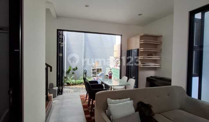 Rumah Minimalis Dalam Cluster Kawasan Jombang, Ciputat