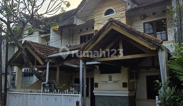 Rumah Dengan 4 Kamar Tidur Di Pemogan