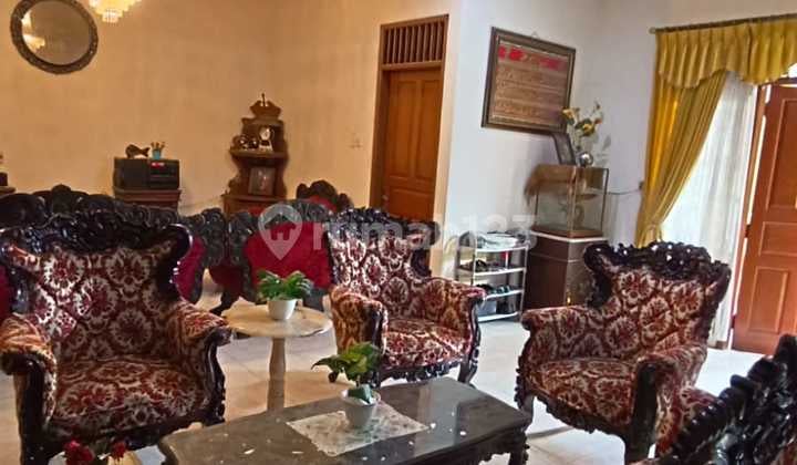 Rumah Komplek daerah Pondok Gede, Bekasi, 10 Menit menuju Jakarta Timur, dekat Perbatasan