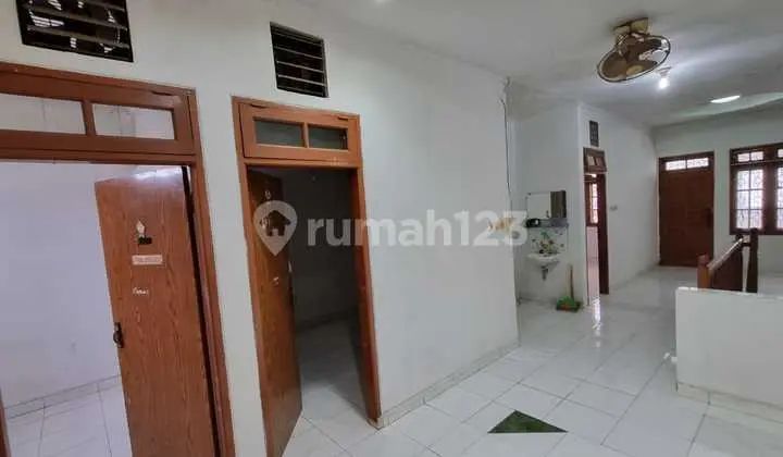 Rumah Jembatan Lima, Jakarta Barat Cocok untuk Rumah Tinggal, Tempat Kos dan Usaha Konveksi