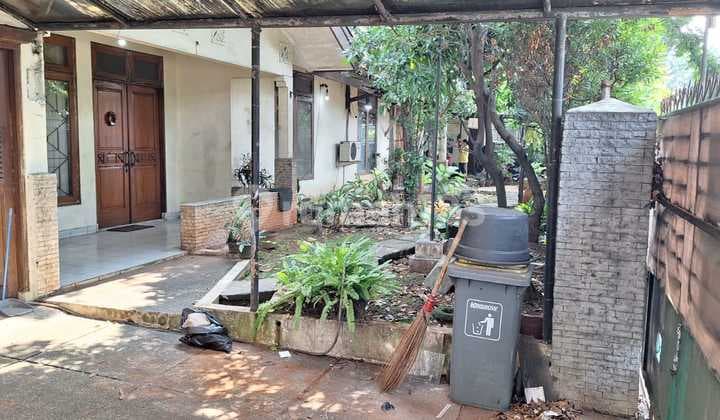 Rumah Butuh Renovasi Lokasi Startegis